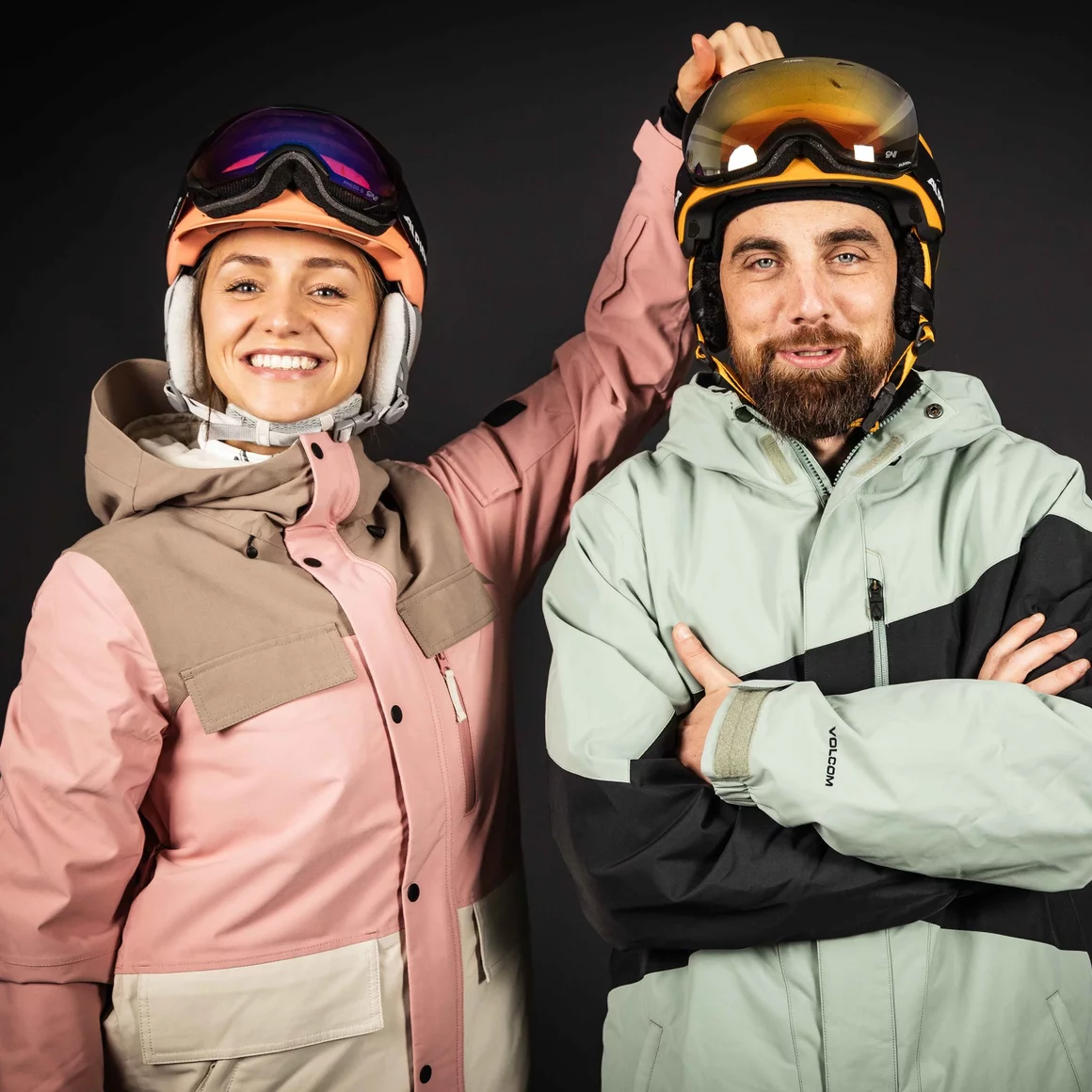 Smiling couple in ski gear. © Sport Kessler GmbH