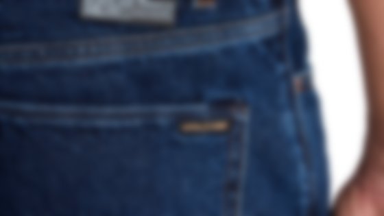 Dunkelblaue Jeans mit Volcom-Label. © Sport Kessler GmbH